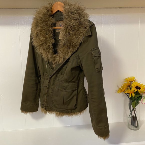 BB Dakota Fur Lined Green button up jacket sz 6 - Picture 4 of 15